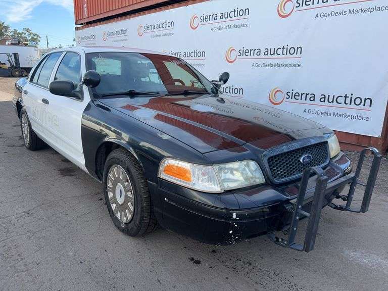 2003  Ford  Crown Victoria