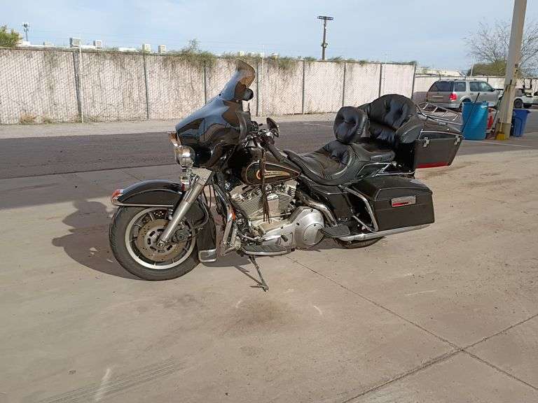 1996  Harley-Davidson  FLHT   Motorcycle