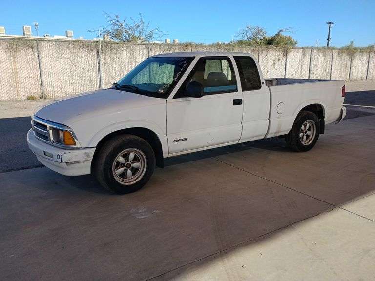 1995  Chevrolet  S10 LS