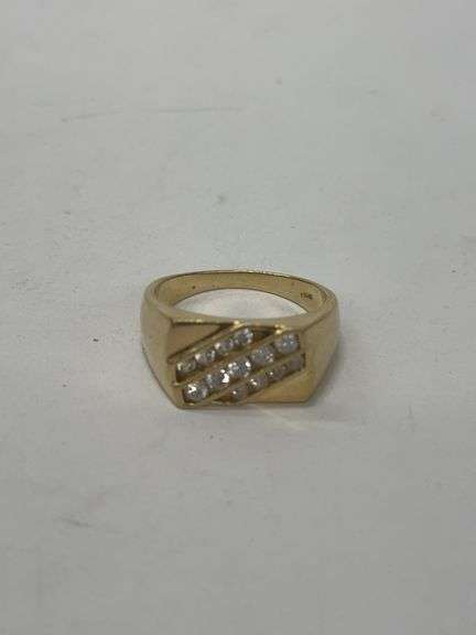 14KT Ring W/Clear Stones 6.05 Grams Size 11