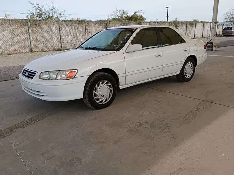 2001  Toyota  Camry LE