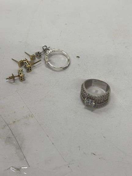 14KT Ring W/Clear Stones (2 Missing) 7.80 Grams, size 7, (5) Stud Earrings & (1) Cross Ring