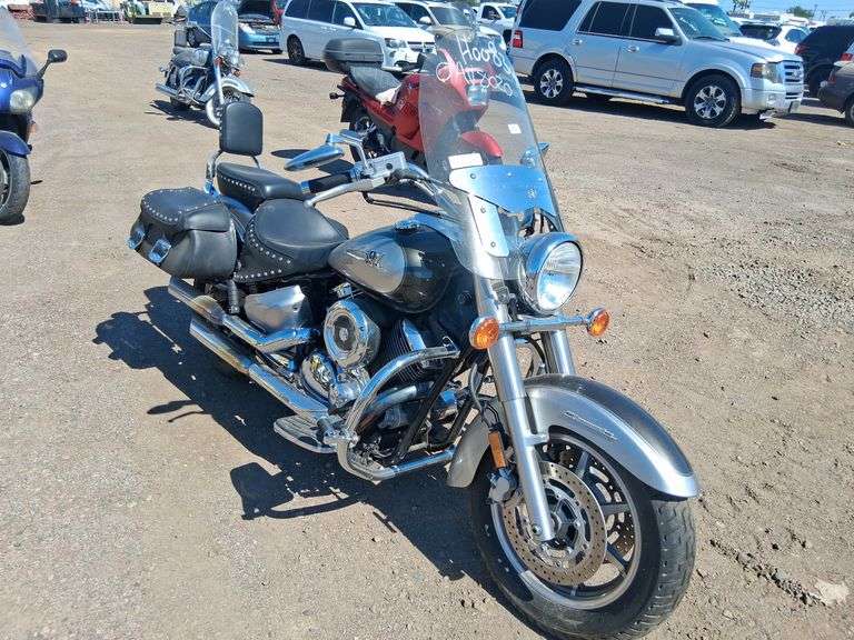 2004 Yamaha XVS1100 Motorcycle