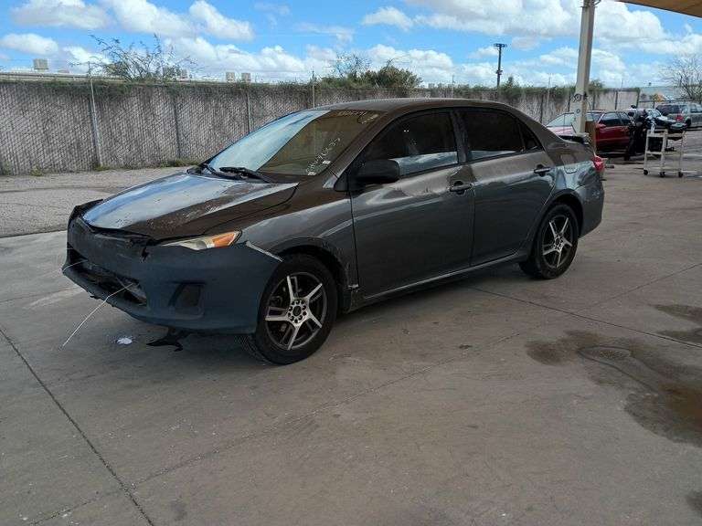 2012  Toyota  Corolla LE