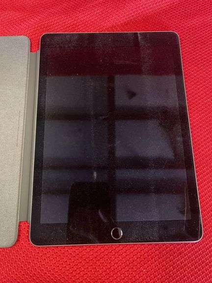 (1 Qty) Apple iPad Model: A1673