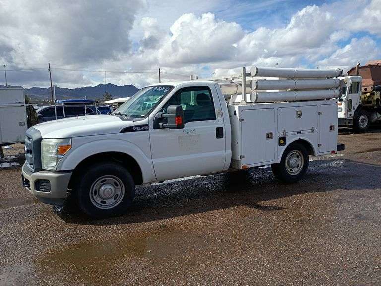 2012  Ford  F-350 SD XL  Utility Truck