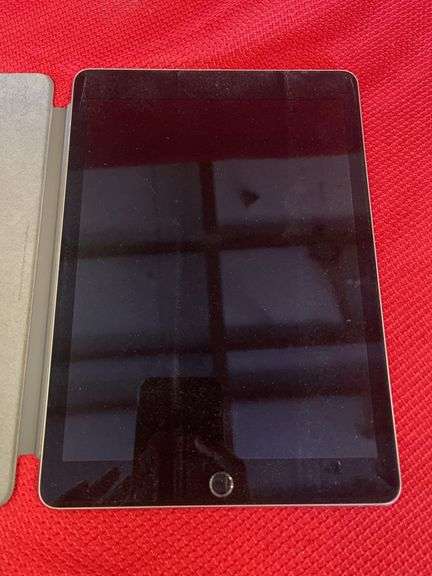 (1 Qty) Apple iPad Model: A1673