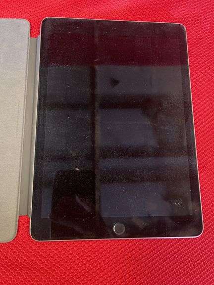 (1 Qty) Apple iPad Model: A1673