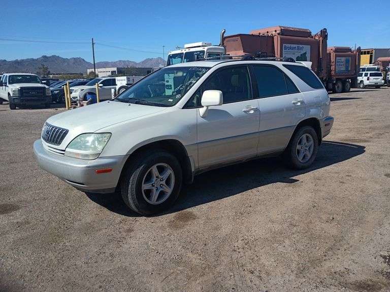 2001 Lexus RX - Sierra Auction Management Inc
