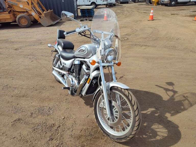 2004  Suzuki  VS800  Motorcycle