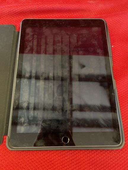 (1 Qty) Apple iPad Model: A1822