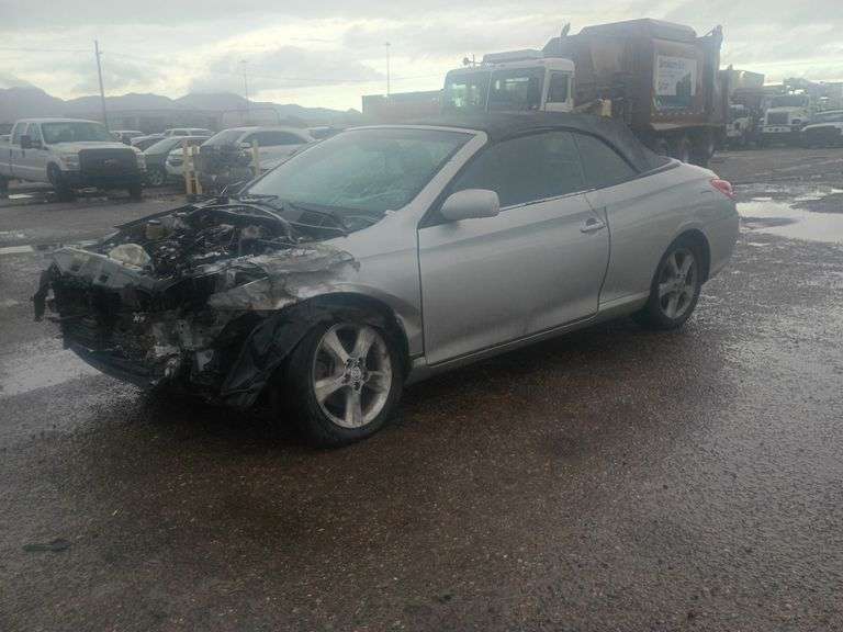 2005  Toyota  Camry Solara  SLE