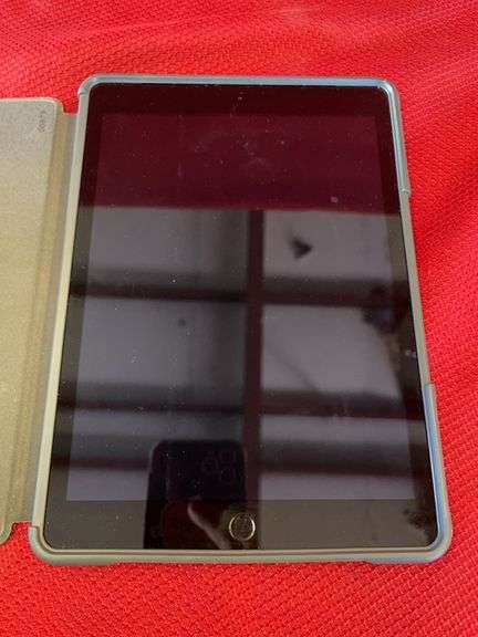 (1 Qty) Apple iPad Model: A1822