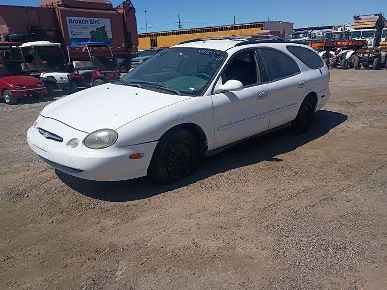 1998  Ford  Taurus SE