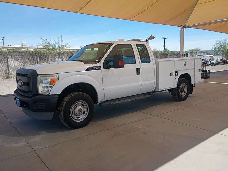 2014  Ford  F250 Super Duty XL   Utility Truck