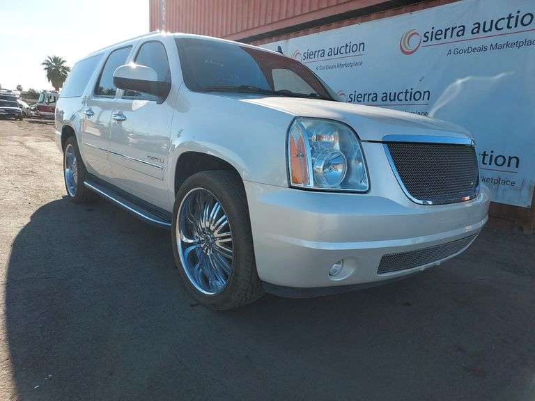 2013  GMC  Yukon