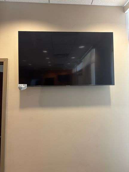 Samsung UN55TU7000F Flat Screen TV with remote