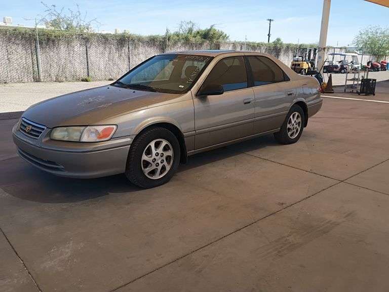 2000  Toyota  Camry