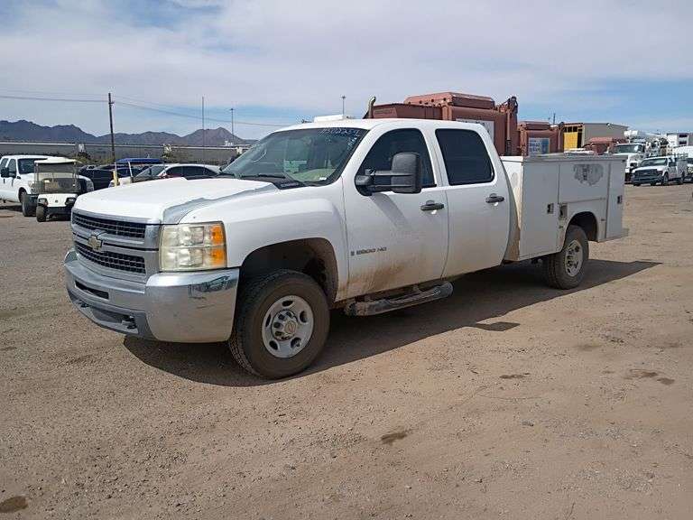 2009  Chevrolet  Silverado 2500 W/T  Utility Truck