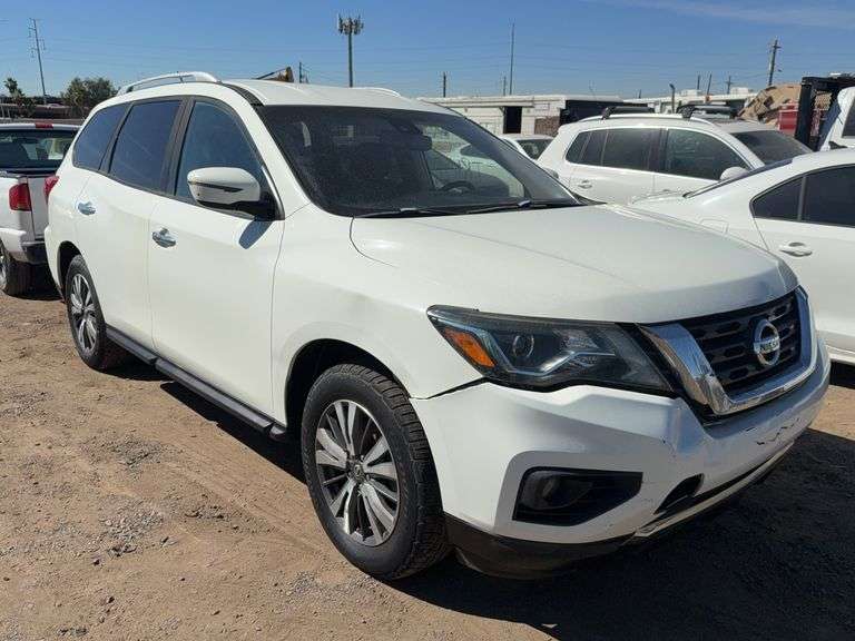 2017  Nissan  Pathfinder
