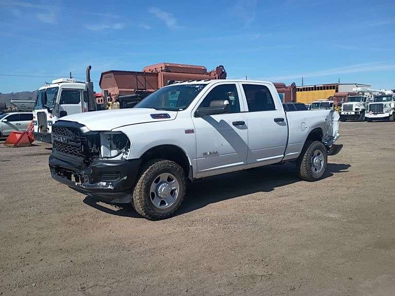 2022  Ram  2500 Hemi  Work Truck