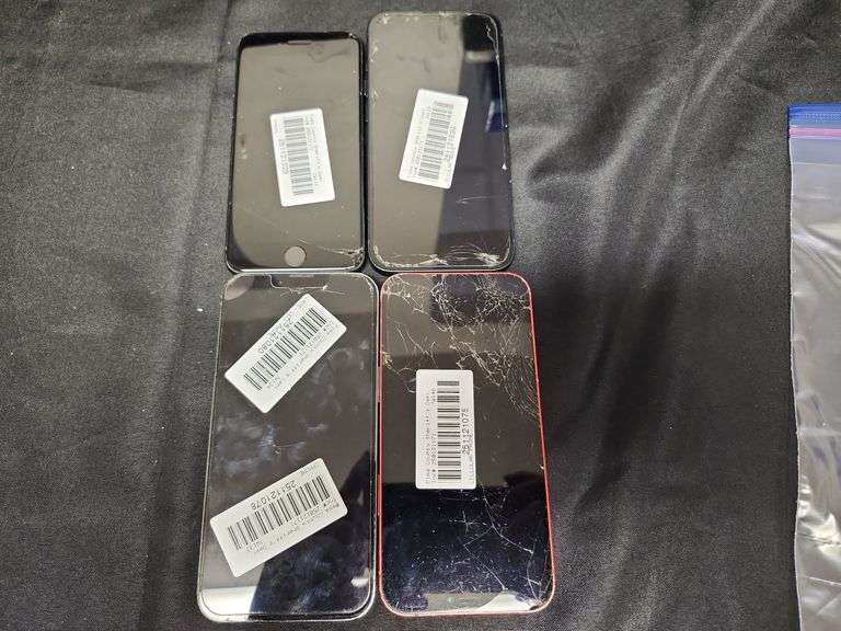 4 (Qty) Assorted iPhones , Some Cracked