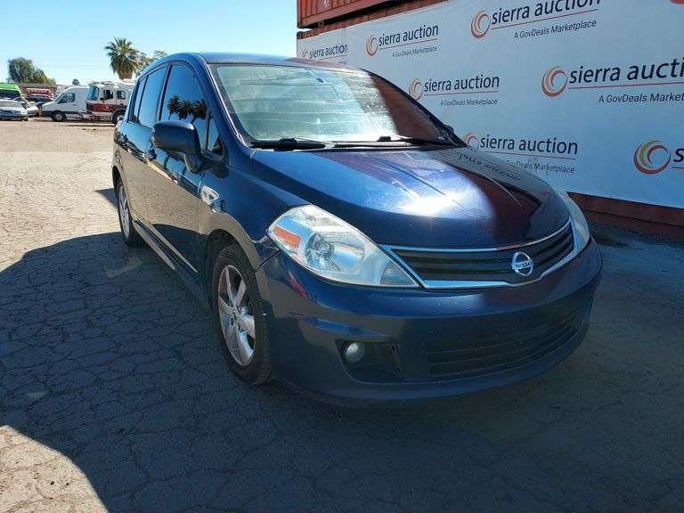 2012  Nissan  Versa