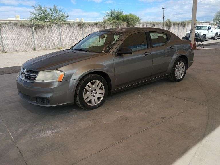 2012  Dodge  Avenger SE