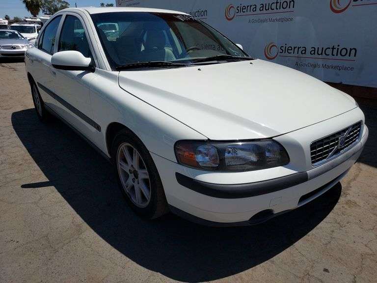 2002  Volvo  S60