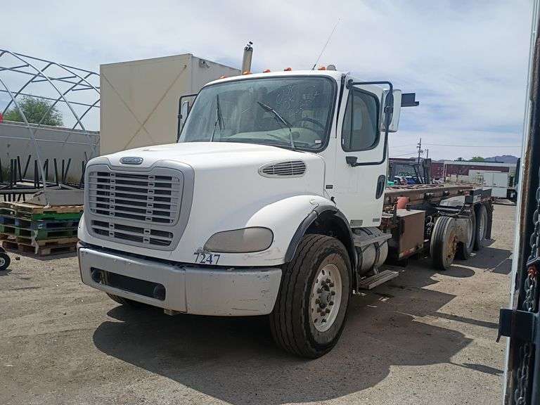 2006  Freightliner  M2112  Roll-Off Hoist Truck