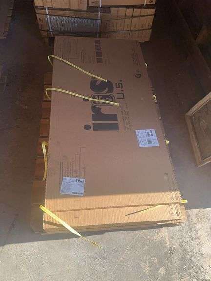 Iris Trav Bianca 24”x 48” 14 Boxes
