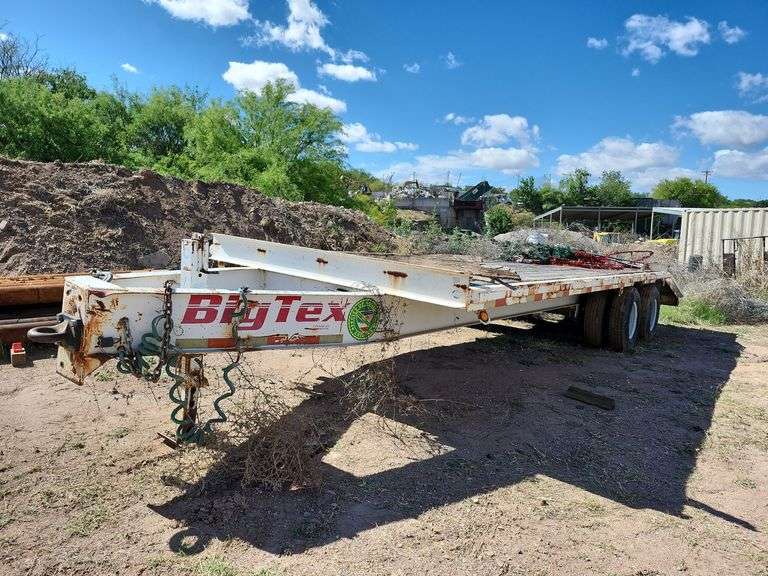 2000 Big Tex Flatbed Trailer