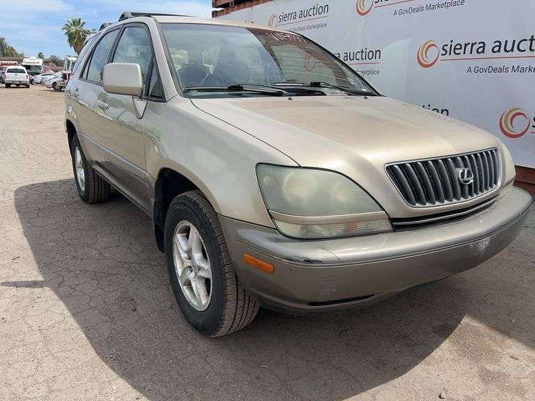 2000 Lexus RX 300 - Sierra Auction Management Inc