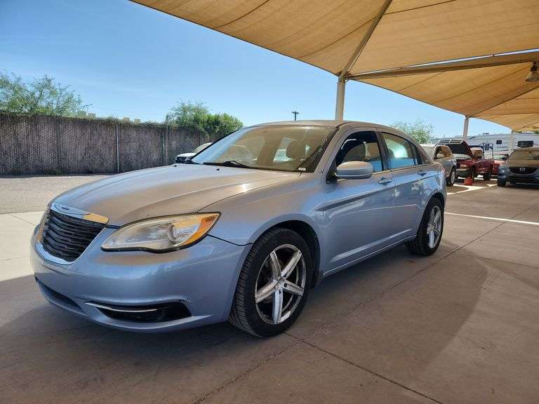 2013  Chrysler  200 LX