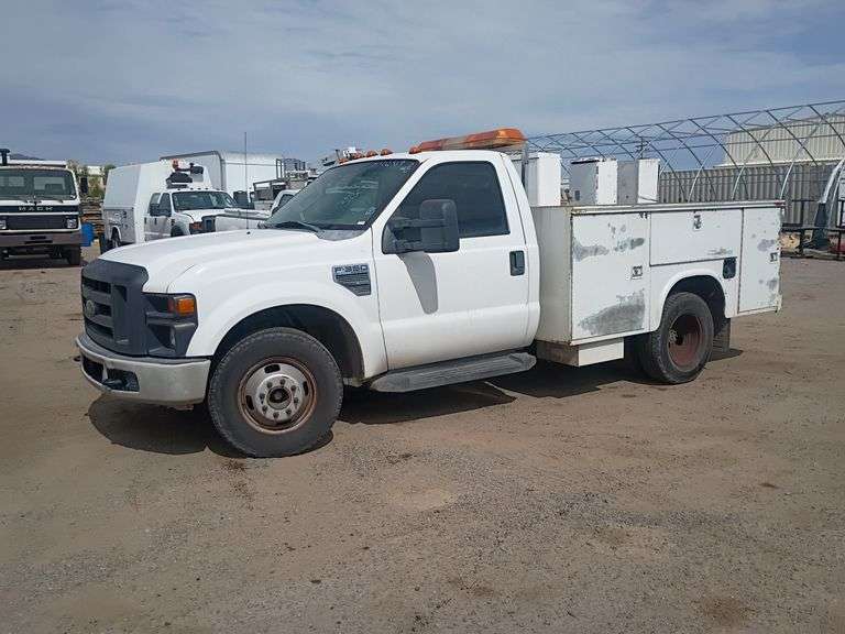 2008  Ford  F350 Super Duty XL   Utility Truck