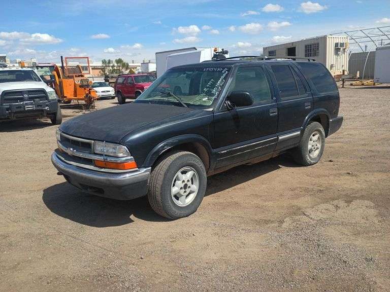 2001  Chevrolet  Blazer LS