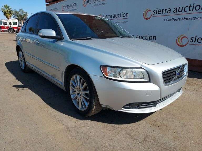 2009  Volvo  S40