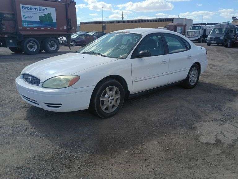 2004  Ford  Taurus LX