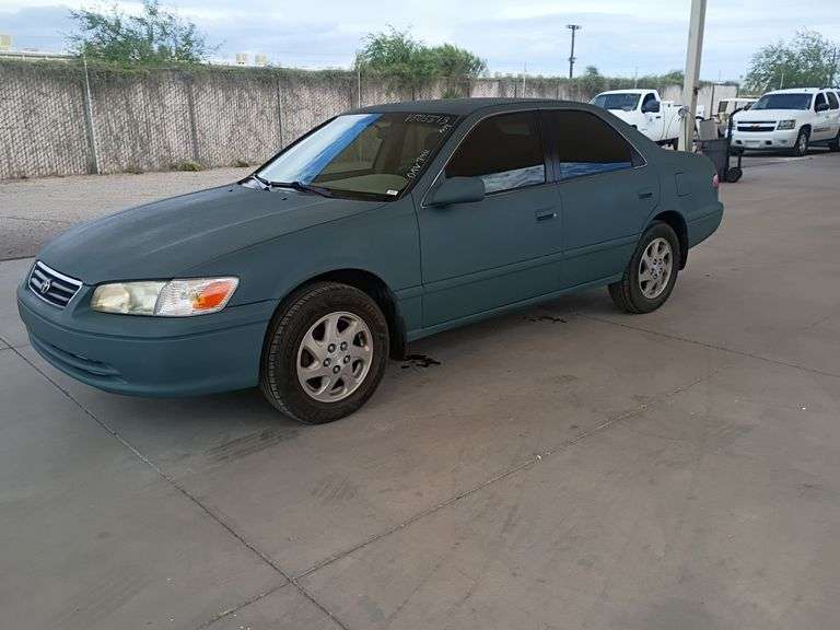 2000  Toyota  Camry