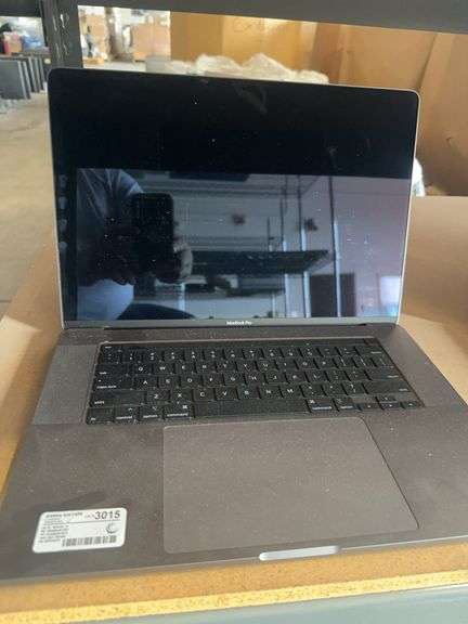 Apple MacBook Pro A2141