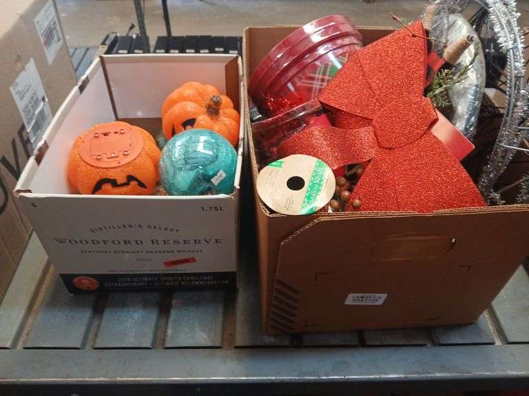 Various Holiday Decoration