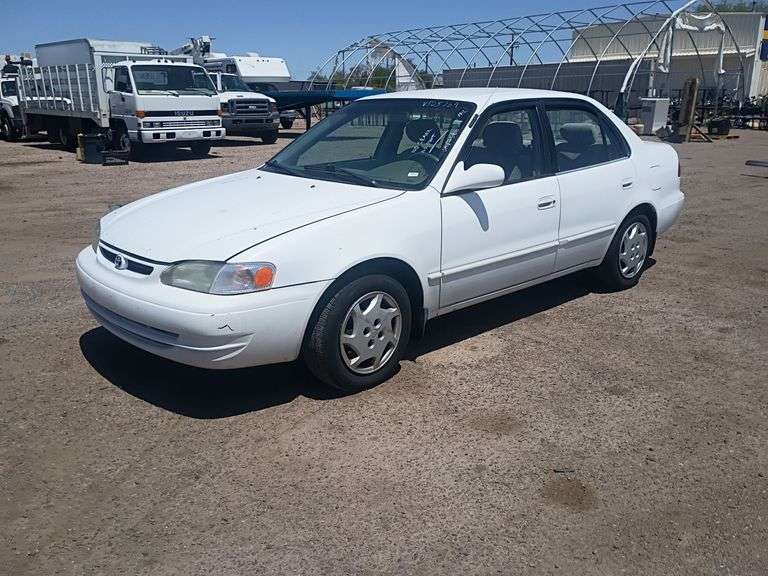 2000  Toyota  Corolla LE