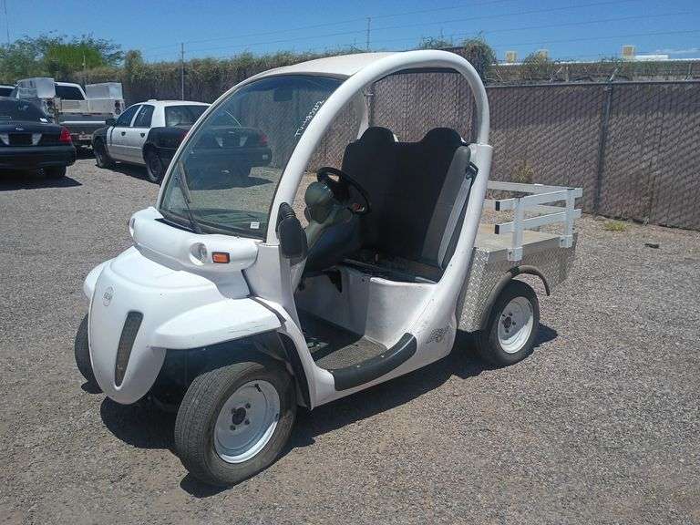 2000 GEM E825 Golf/Passenger Cart