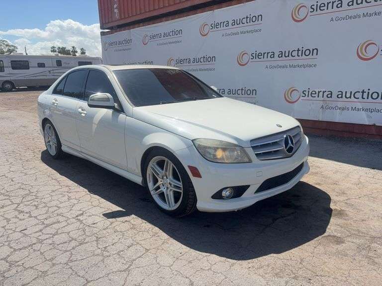 2009  Mercedes-Benz  C300