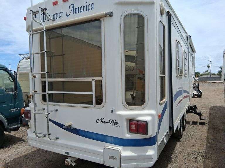 2003  Fabrique  Nu-Wa  Travel Trailer