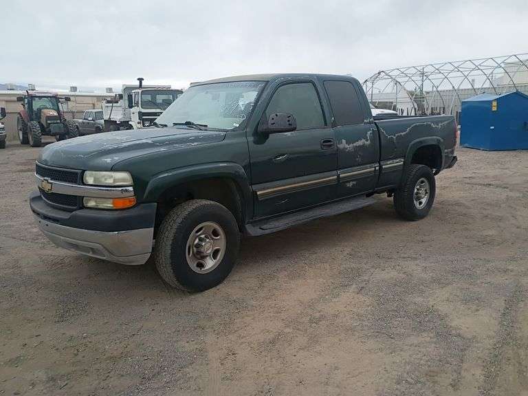 2002  Chevrolet  Silverado 2500HD LS