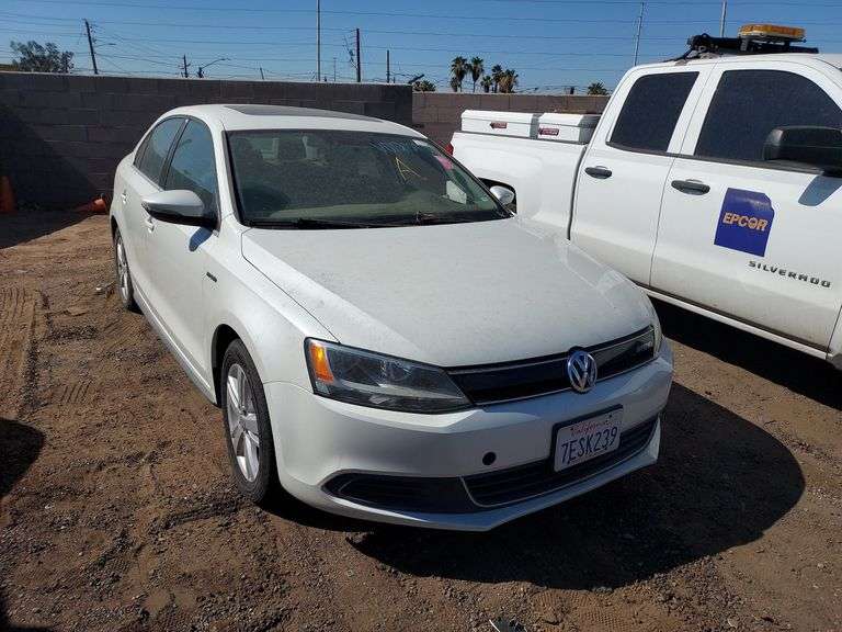 2013  Volkswagen  Jetta Hybrid