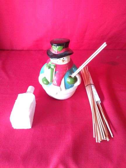 Snowman Reed Diffuser