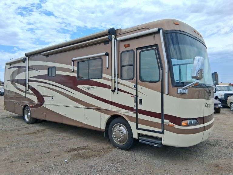 2006  Monaco  Cayman XL  Recreational Vehicle