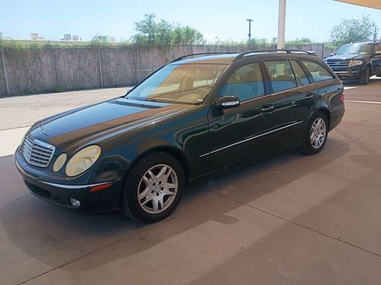 2004  Mercedes Benz  E320
